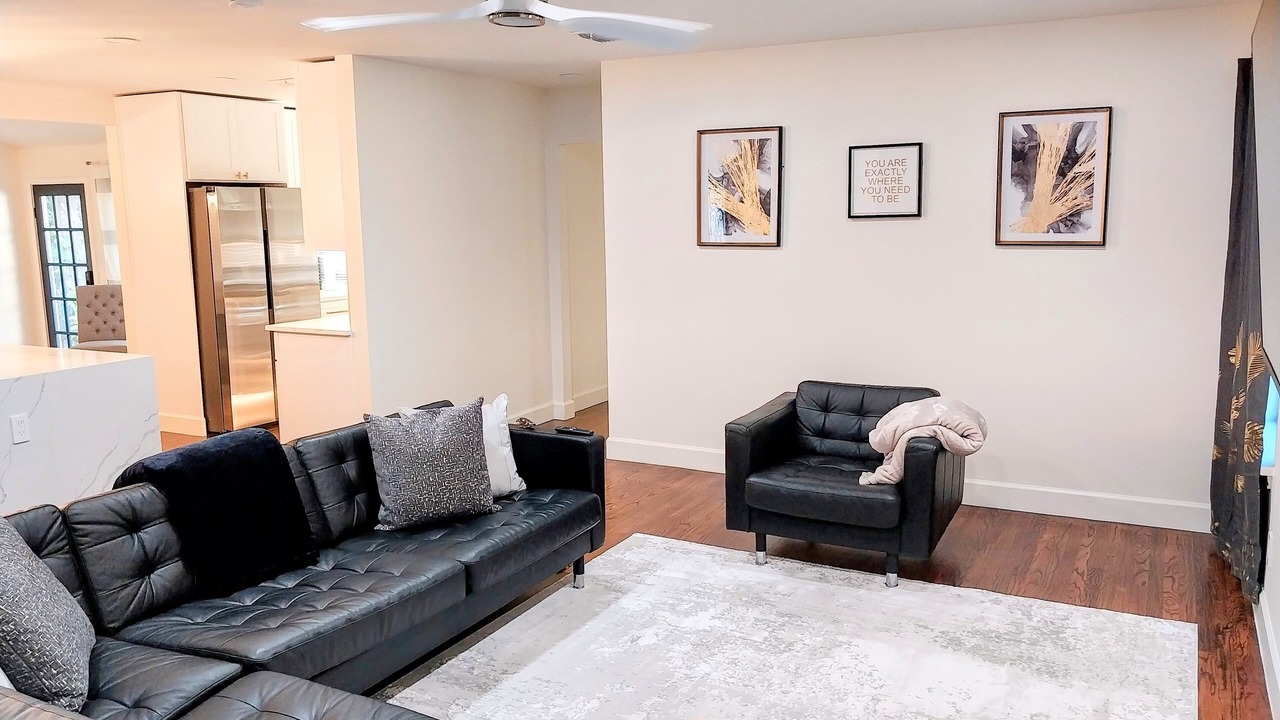Photo of Livingroom in Lake Highlands