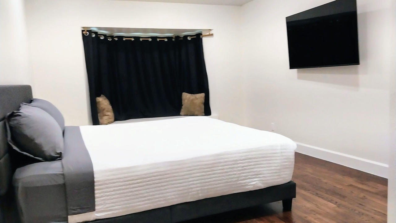 Photo of Bedroom in Lake Highlands