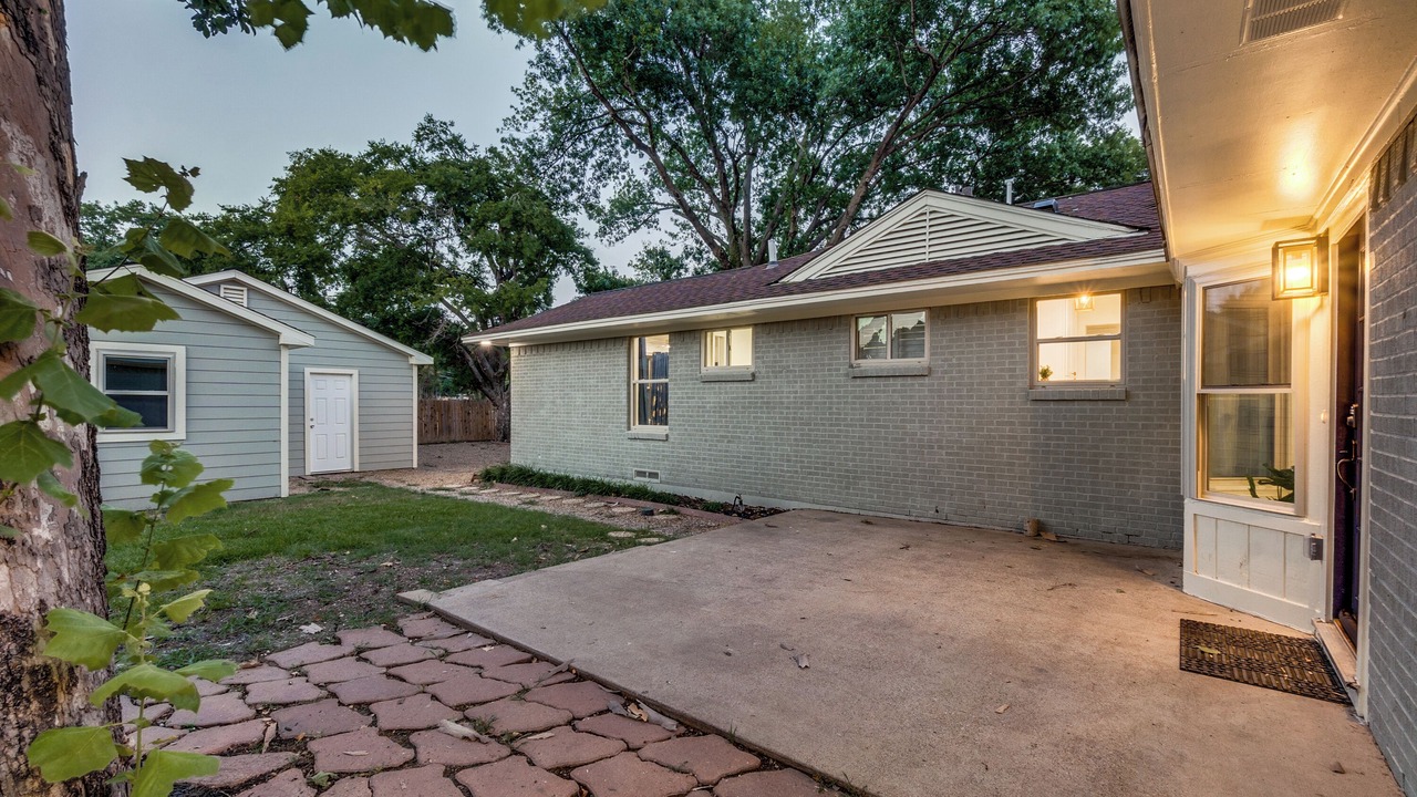 Photo of Outdoor in Lake Highlands