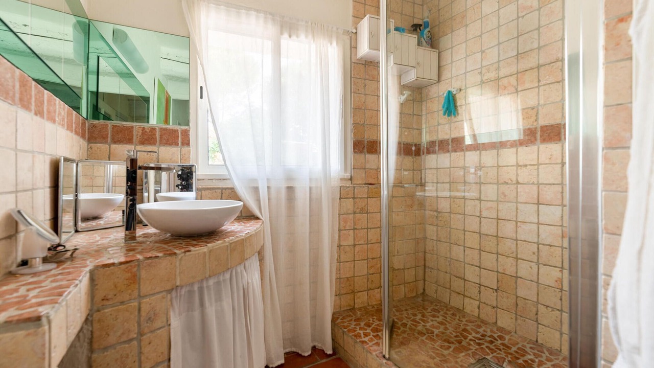 Photo of Bathroom in Montbazin