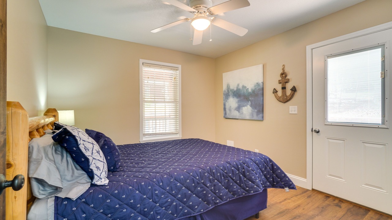 Photo of Bedroom in Byrdstown