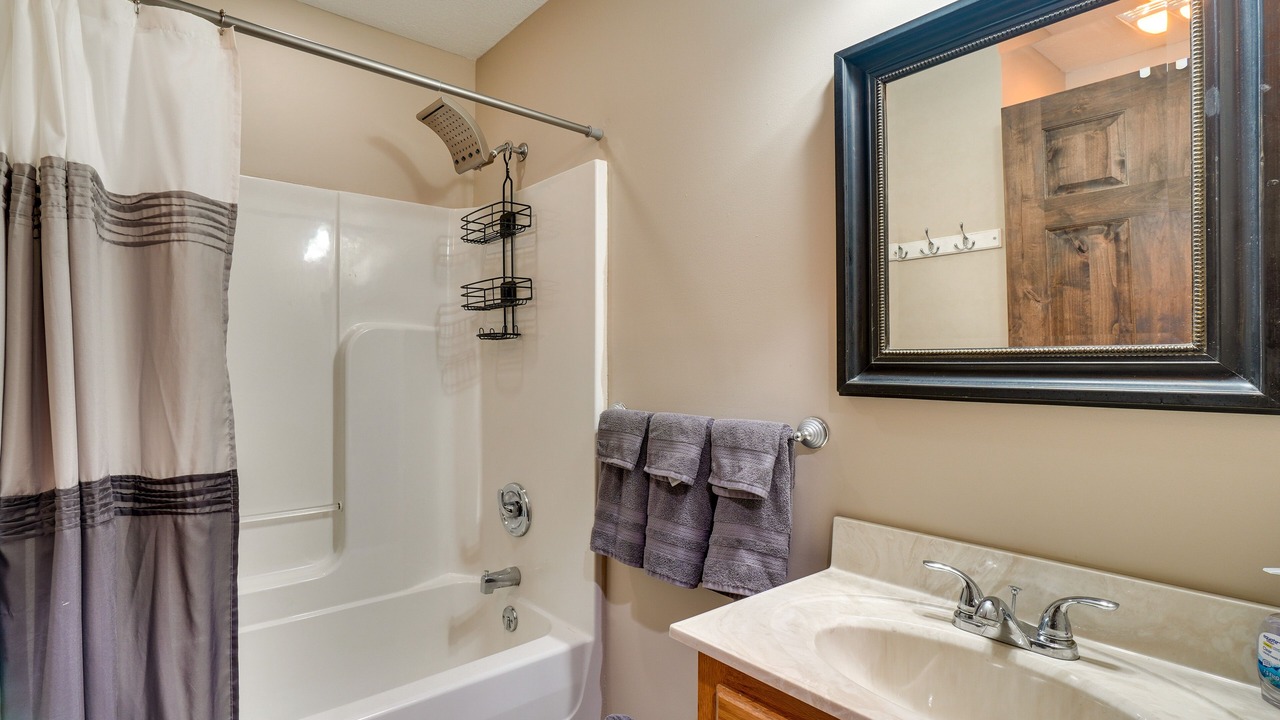 Photo of Bathroom in Byrdstown