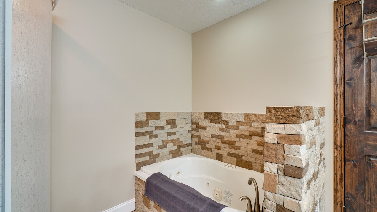 Photo of Bathroom in Byrdstown