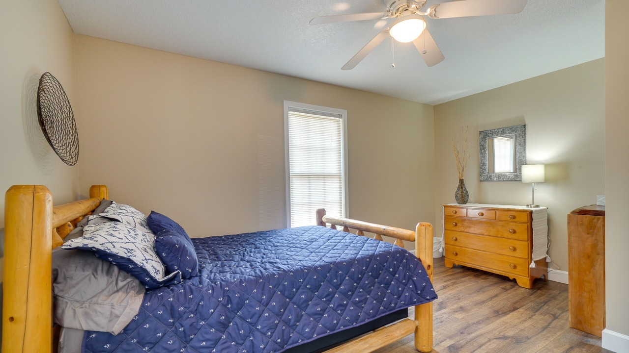 Photo of Bedroom in Byrdstown