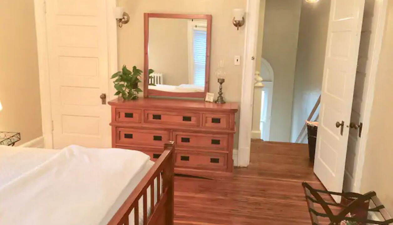 Photo of Bedroom in Toledo