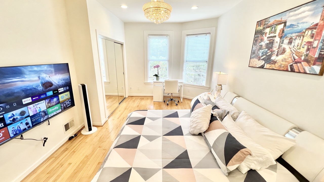 Photo of Others in Inner Sunset