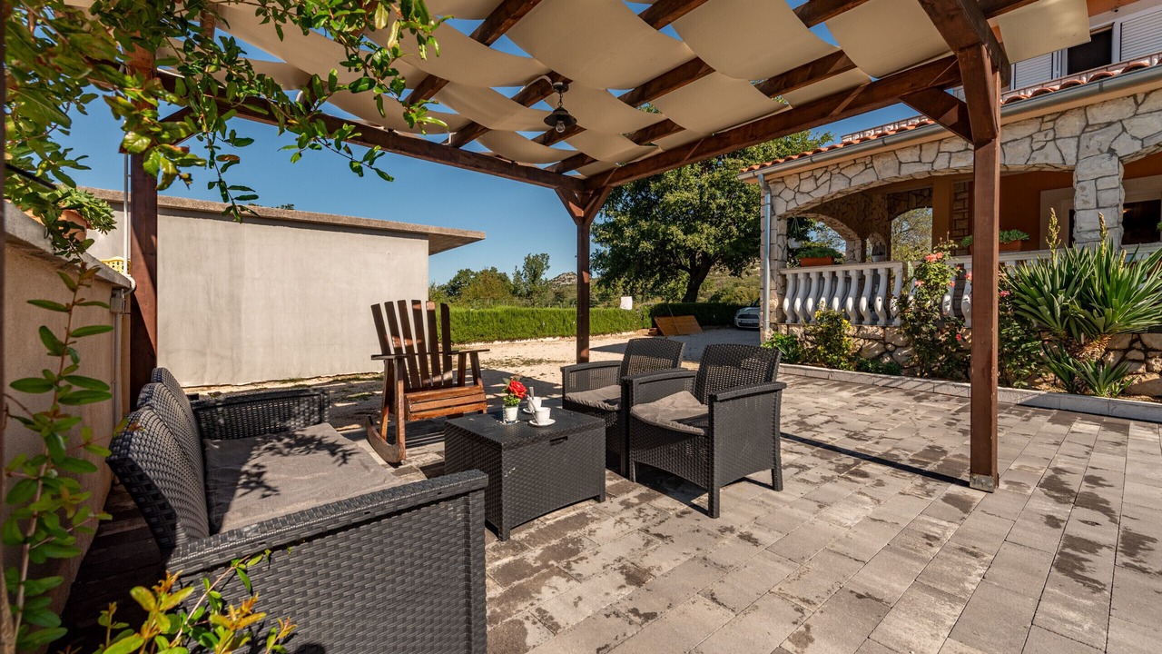 Photo of Patio Balcony in Banjevci