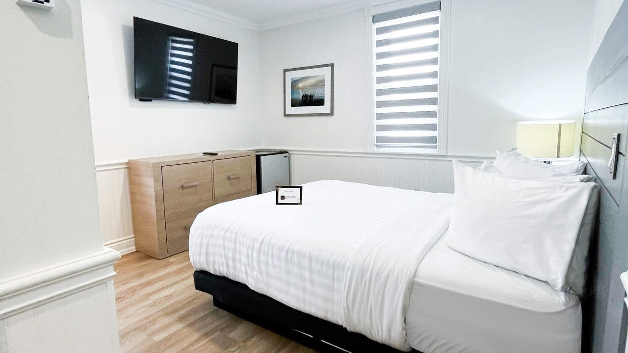 Photo of Bedroom in Grand Bend