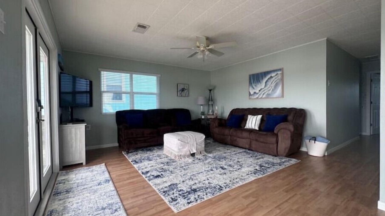 Photo of Livingroom in Cedar Lane