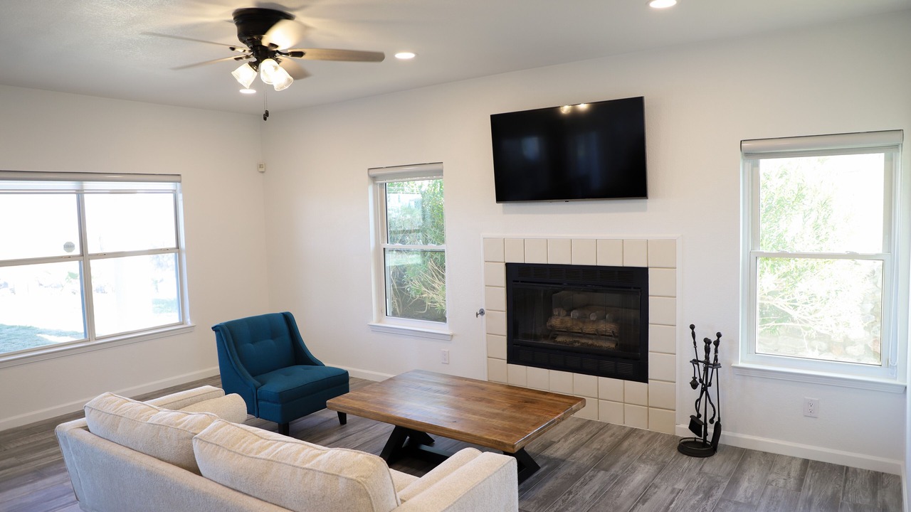 Photo of Livingroom in Biggs Field