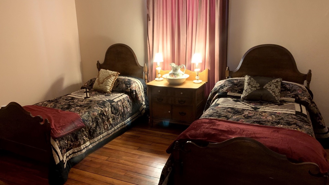 Photo of Bedroom in Warren