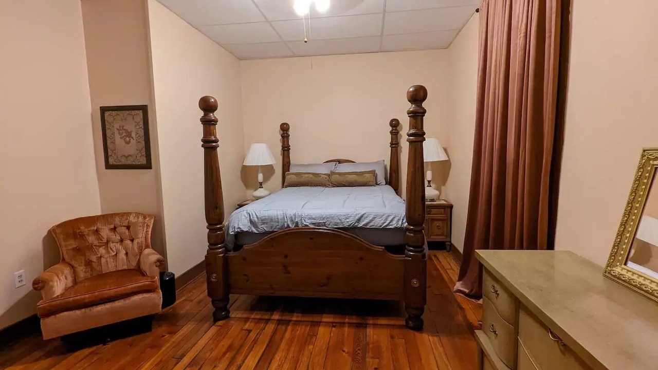 Photo of Bedroom in Warren