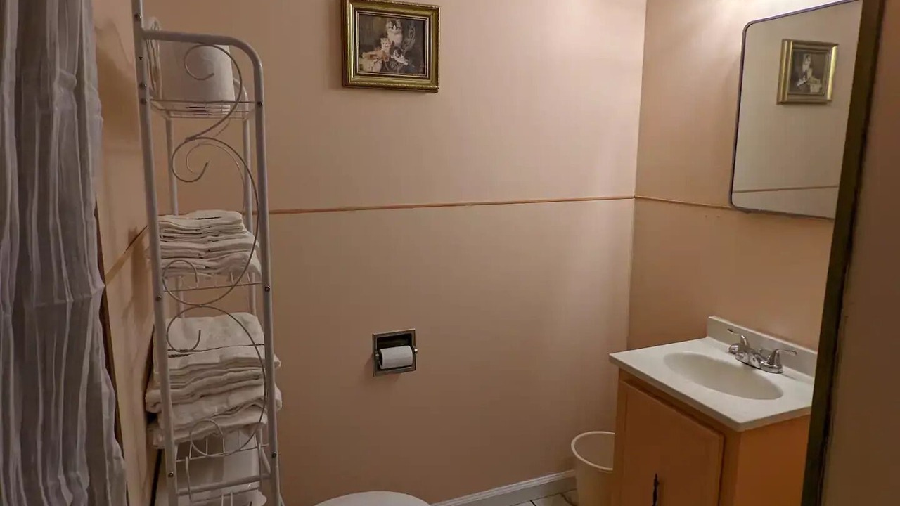Photo of Bathroom in Warren