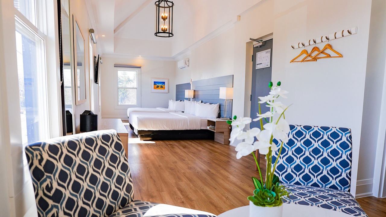 Photo of Bedroom in Grand Bend