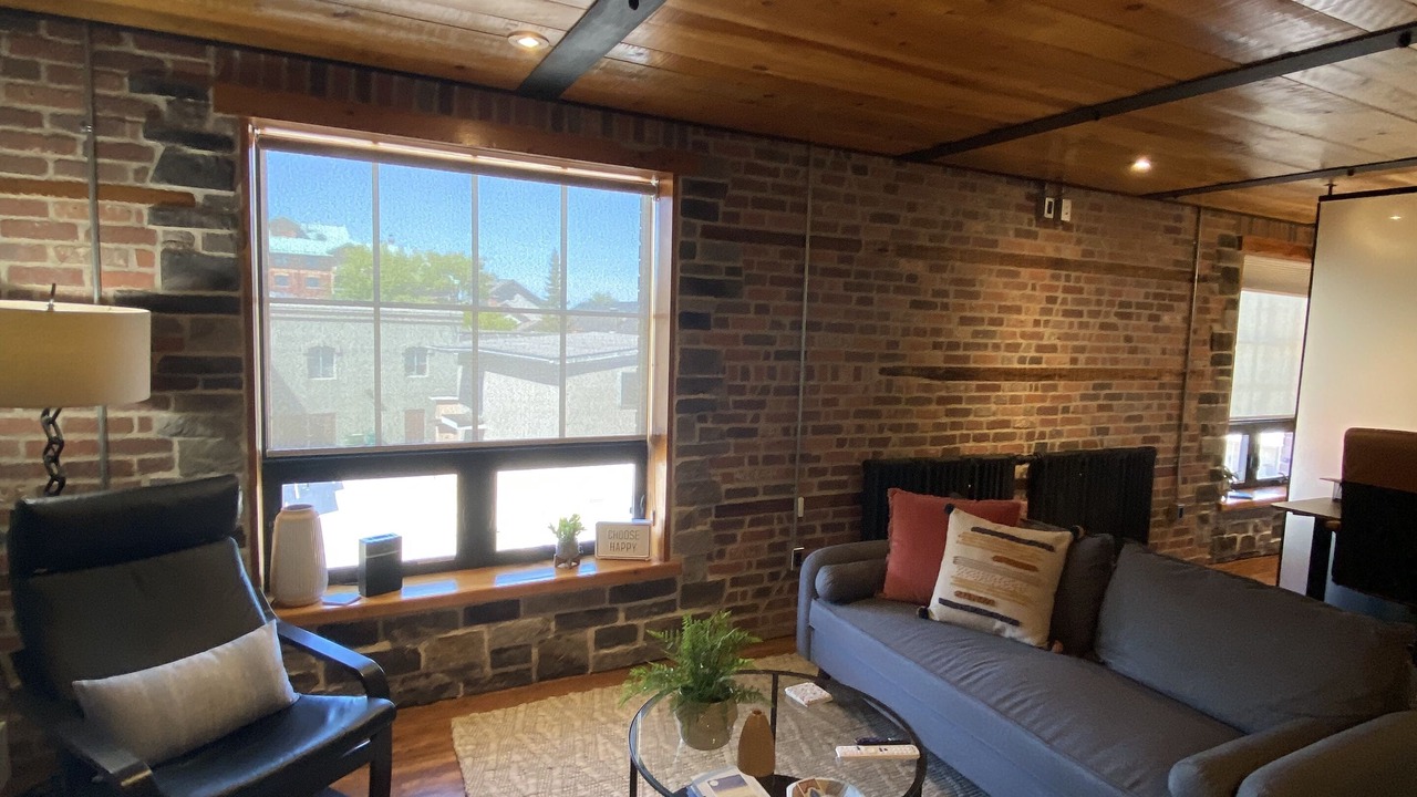 Photo of Livingroom in Kingston