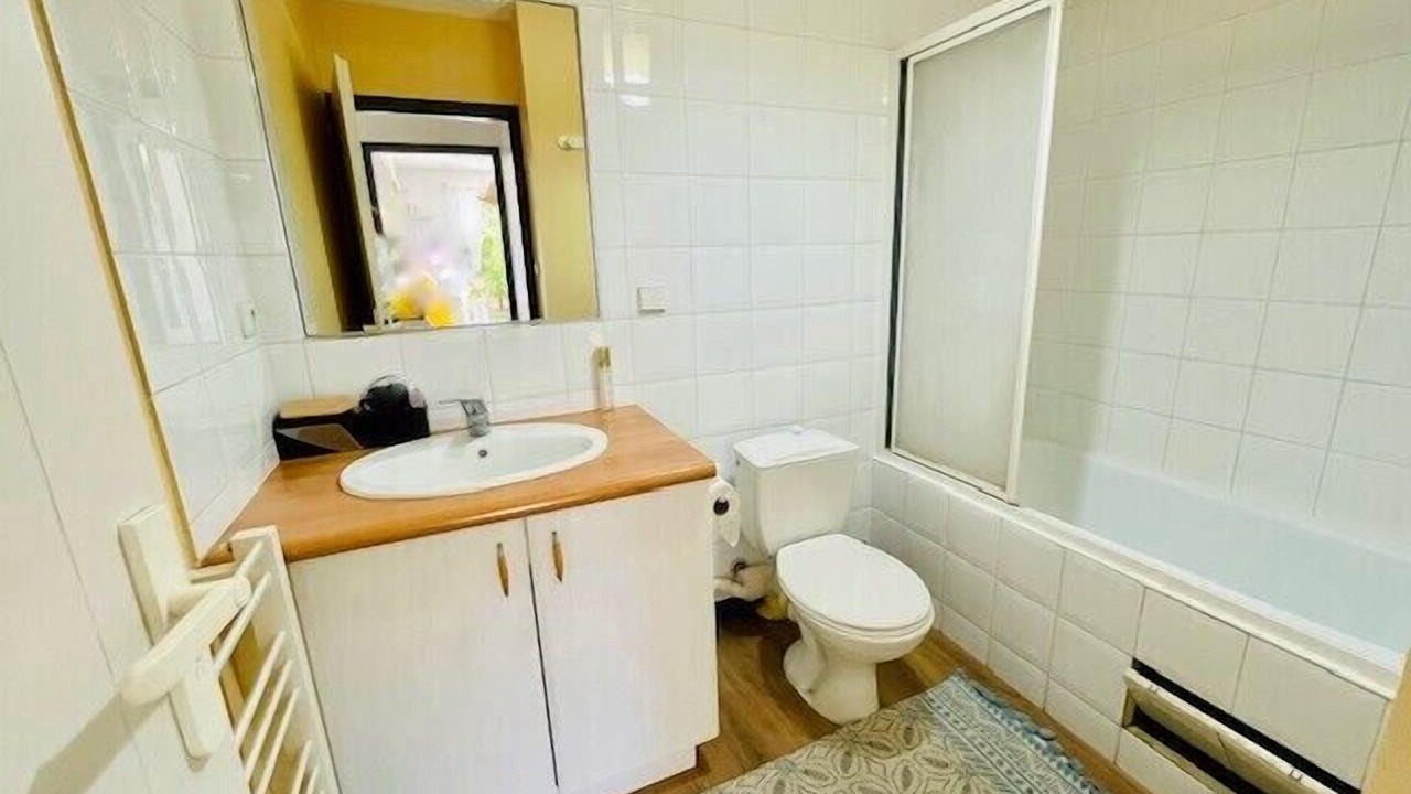 Photo of Bathroom in La Rochelle