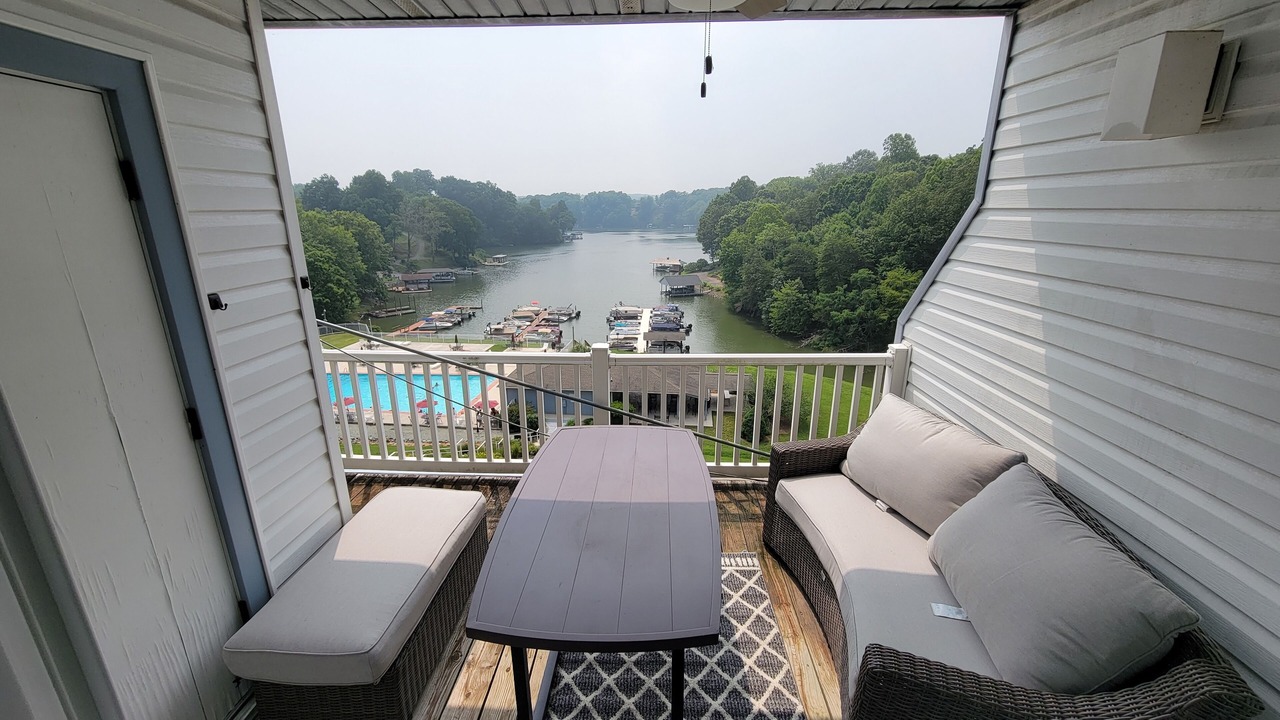 Photo of Patio Balcony in North Shore
