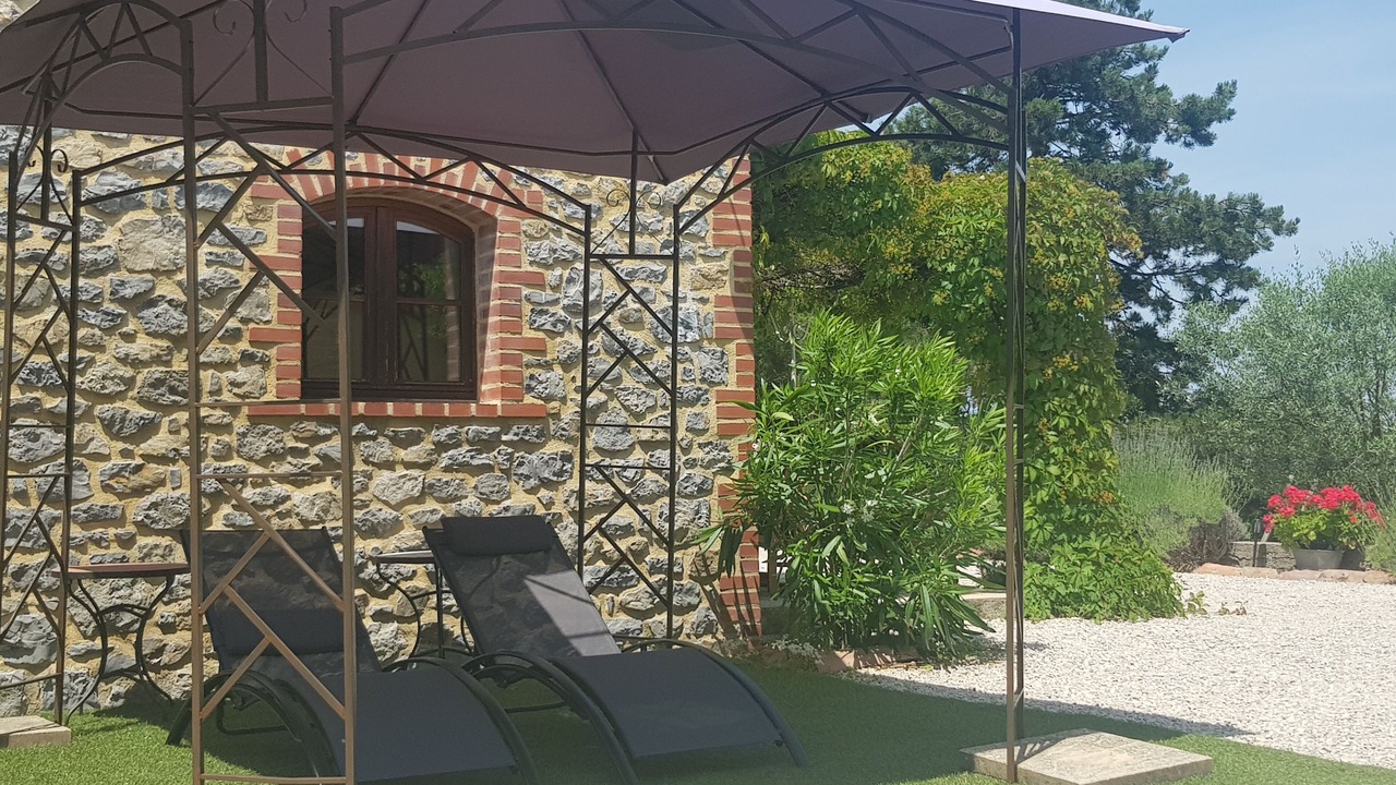 Photo of Patio Balcony in Courry