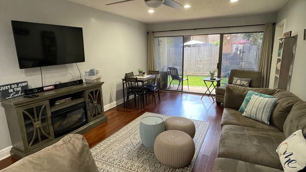 Photo of Livingroom in Walden on Lake Conroe