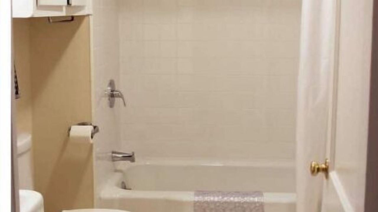 Photo of Bathroom in King