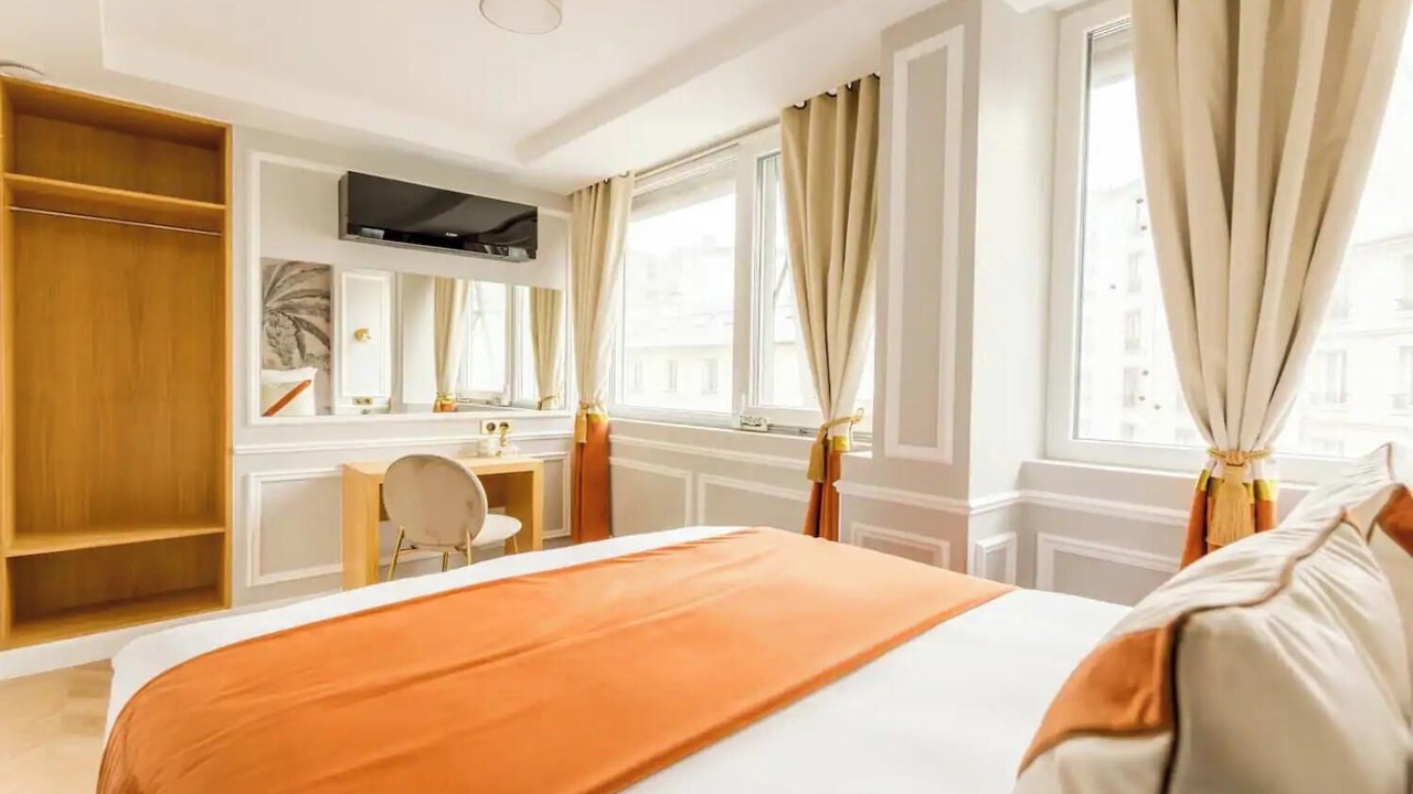 Photo of Bedroom in Grenelle