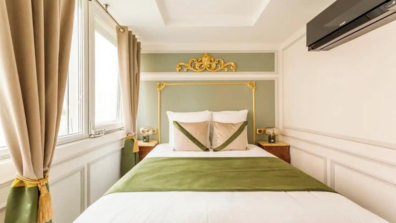 Photo of Bedroom in Grenelle