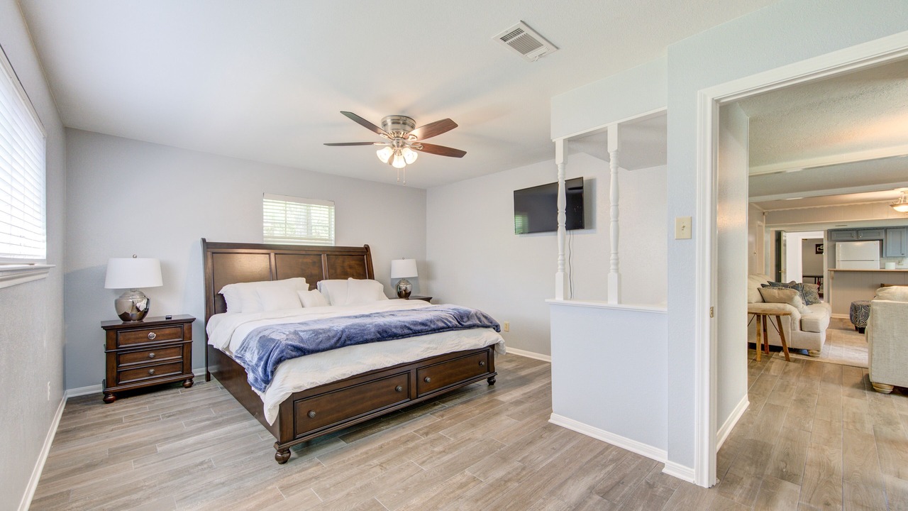 Photo of Bedroom in Roman Forest