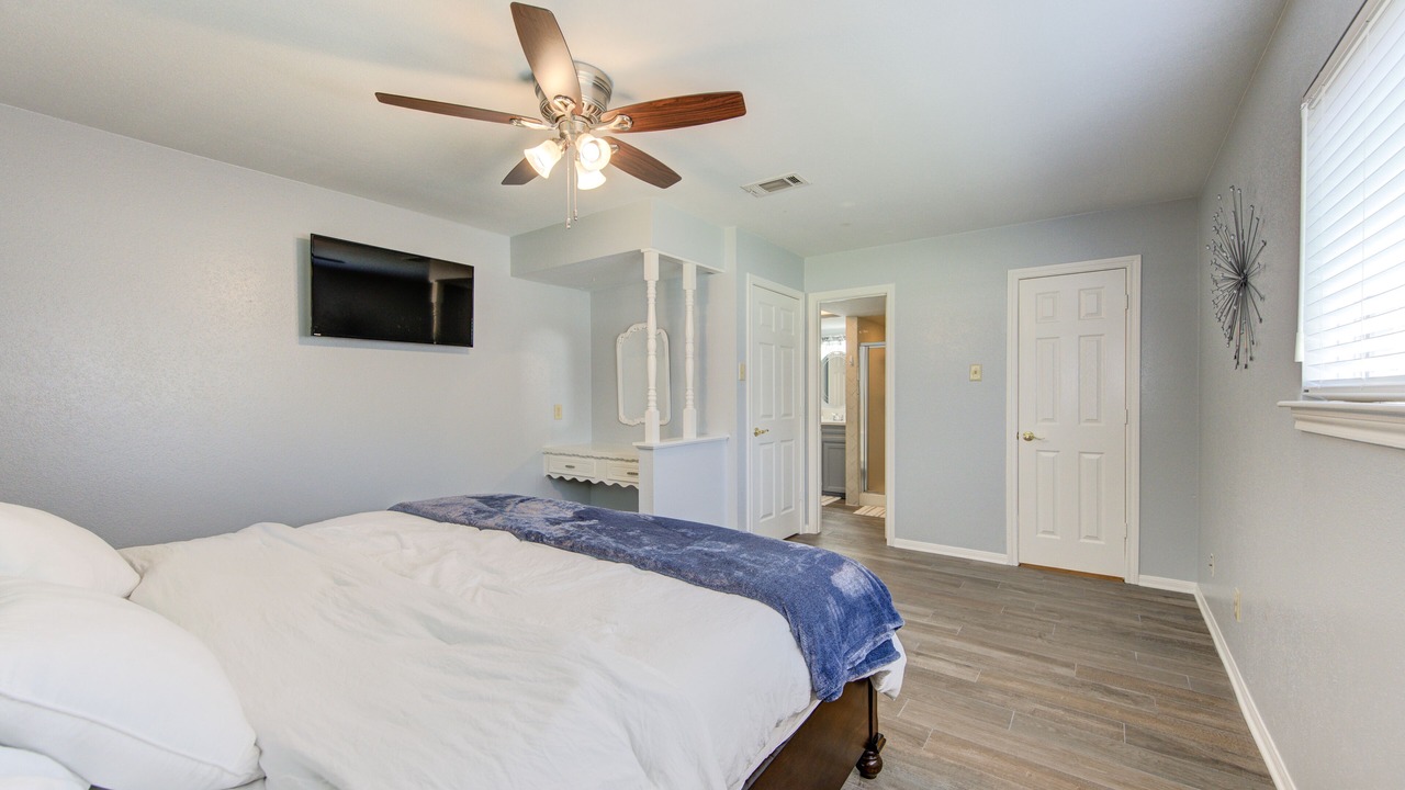 Photo of Bedroom in Roman Forest