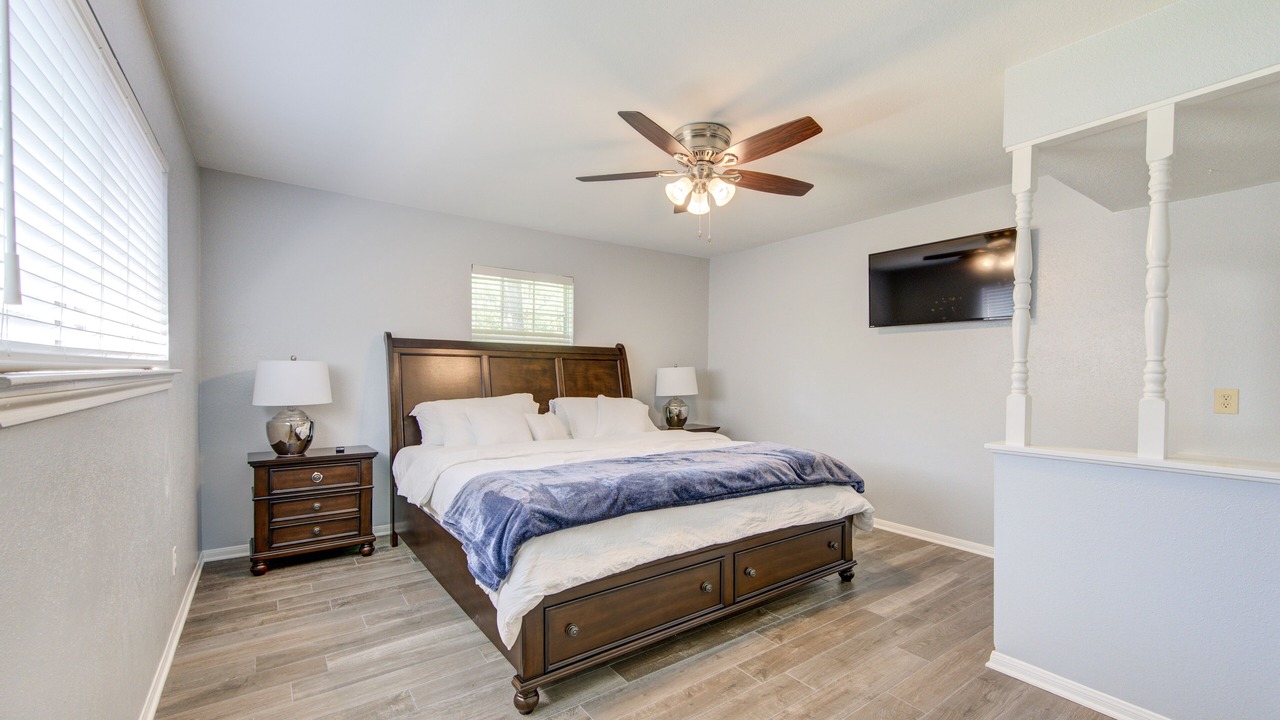 Photo of Bedroom in Roman Forest