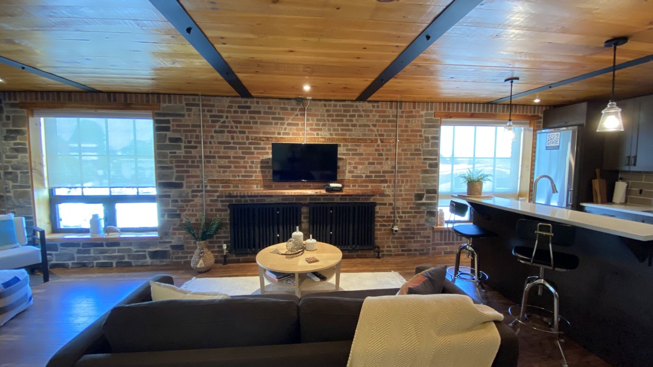 Photo of Livingroom in Kingston