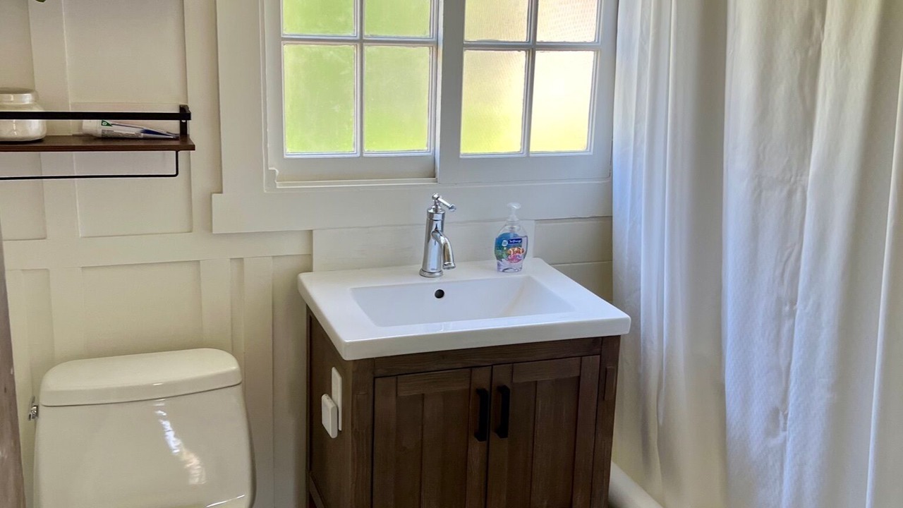 Photo of Bathroom in Golden Rectangle