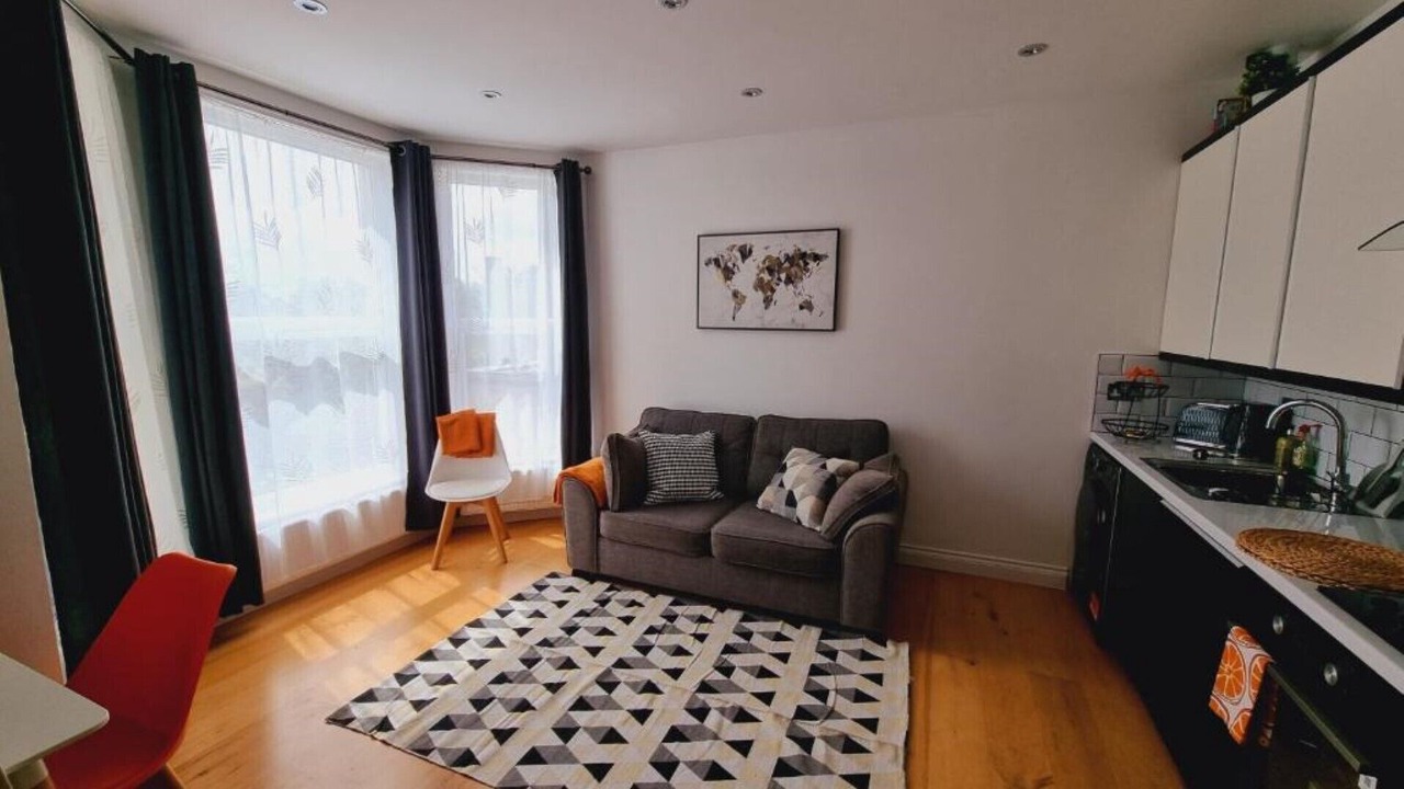 Photo of Livingroom in Wood Green