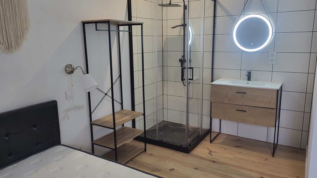 Photo of Bathroom in Carla-de-Roquefort