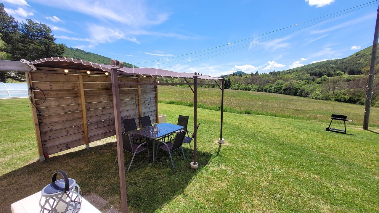 Photo of Outdoor in Banon
