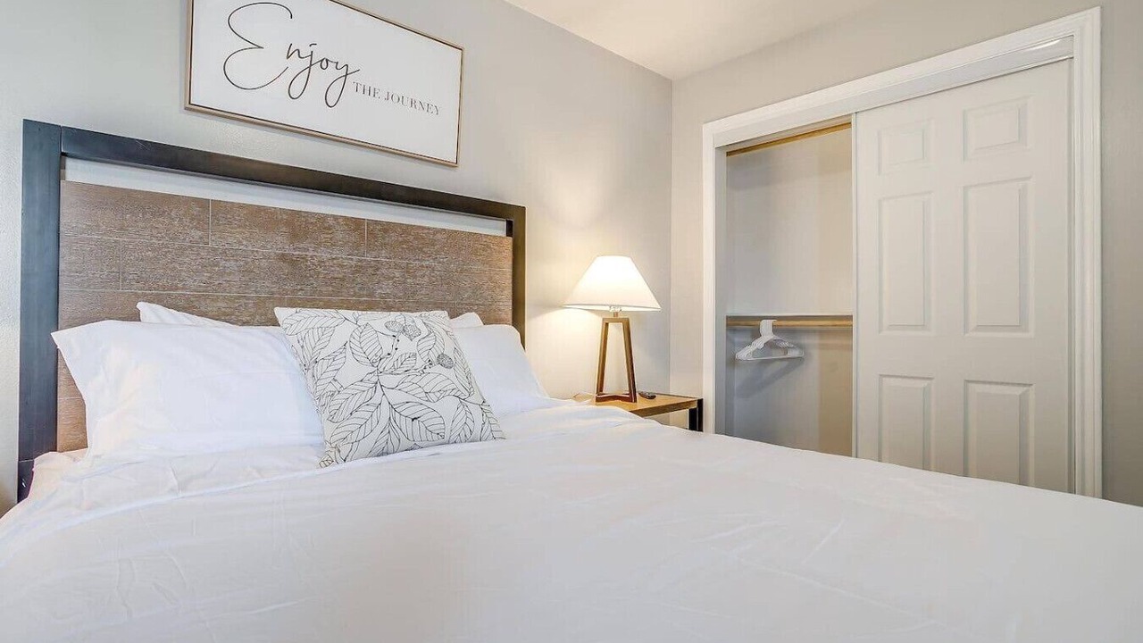 Photo of Bedroom in Central Arlington