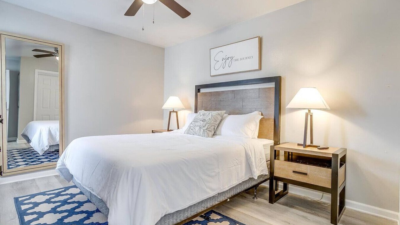 Photo of Bedroom in Central Arlington
