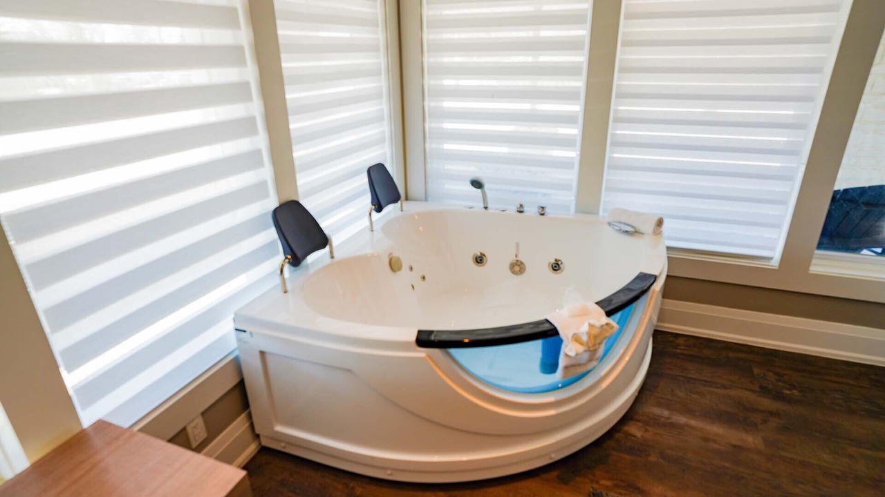 Photo of Bathroom in Grand Bend