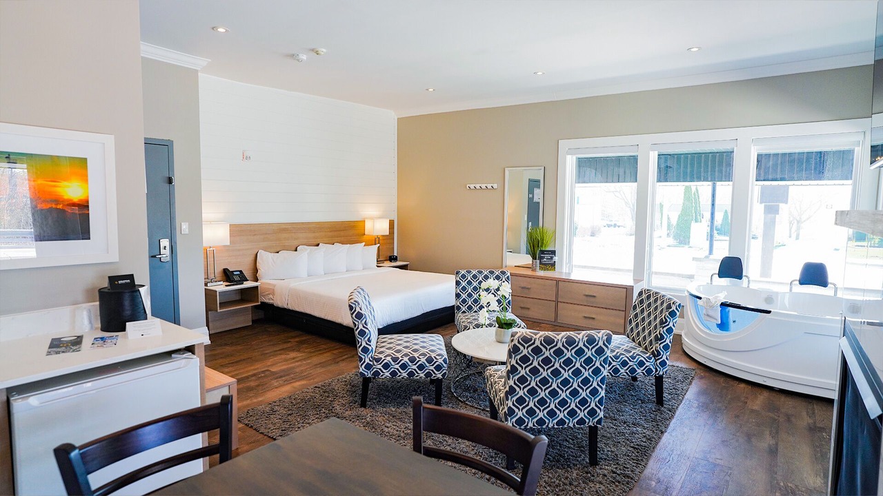 Photo of Bedroom in Grand Bend