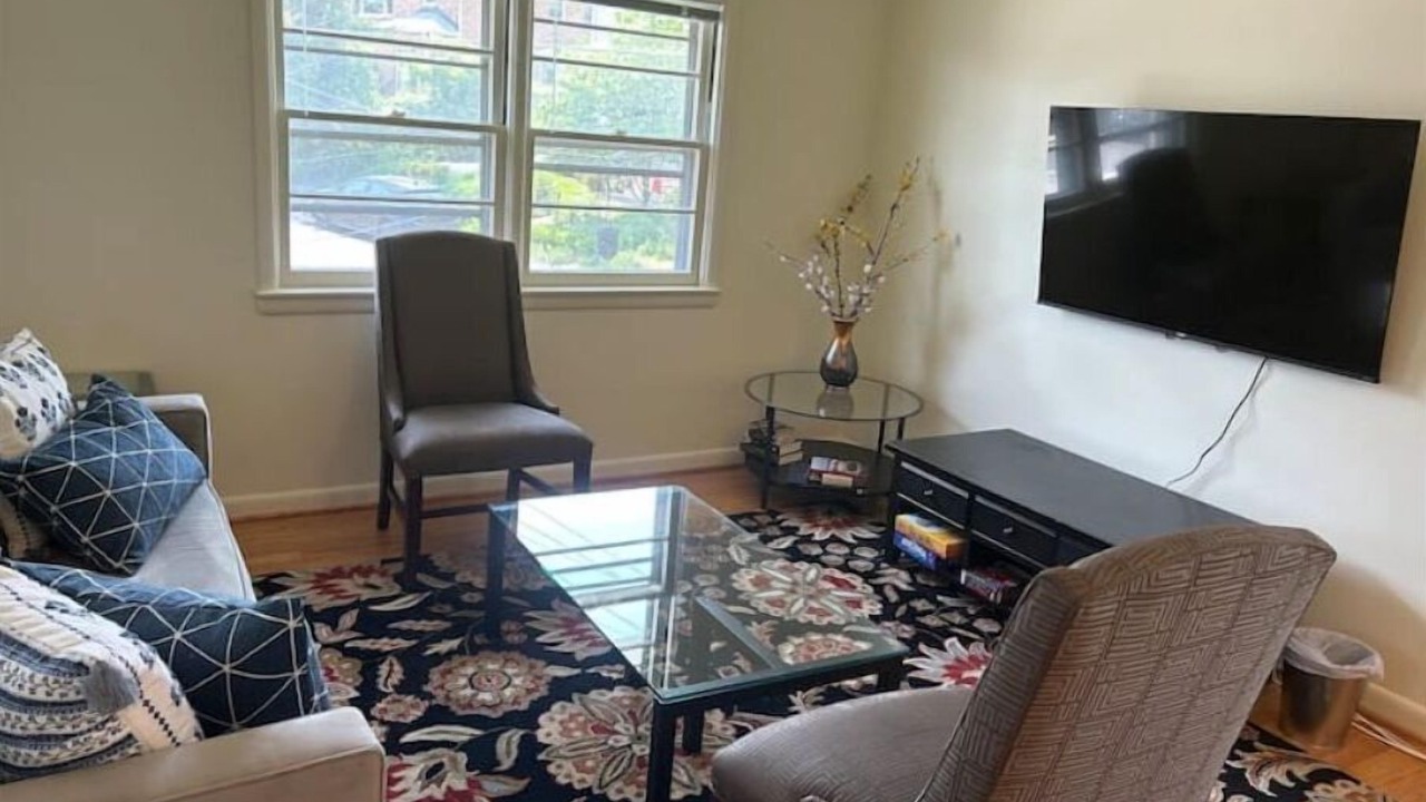 Photo of Livingroom in Cherrydale