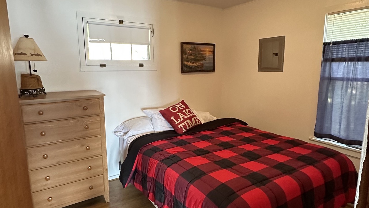 Photo of Bedroom in Lake Tomahawk