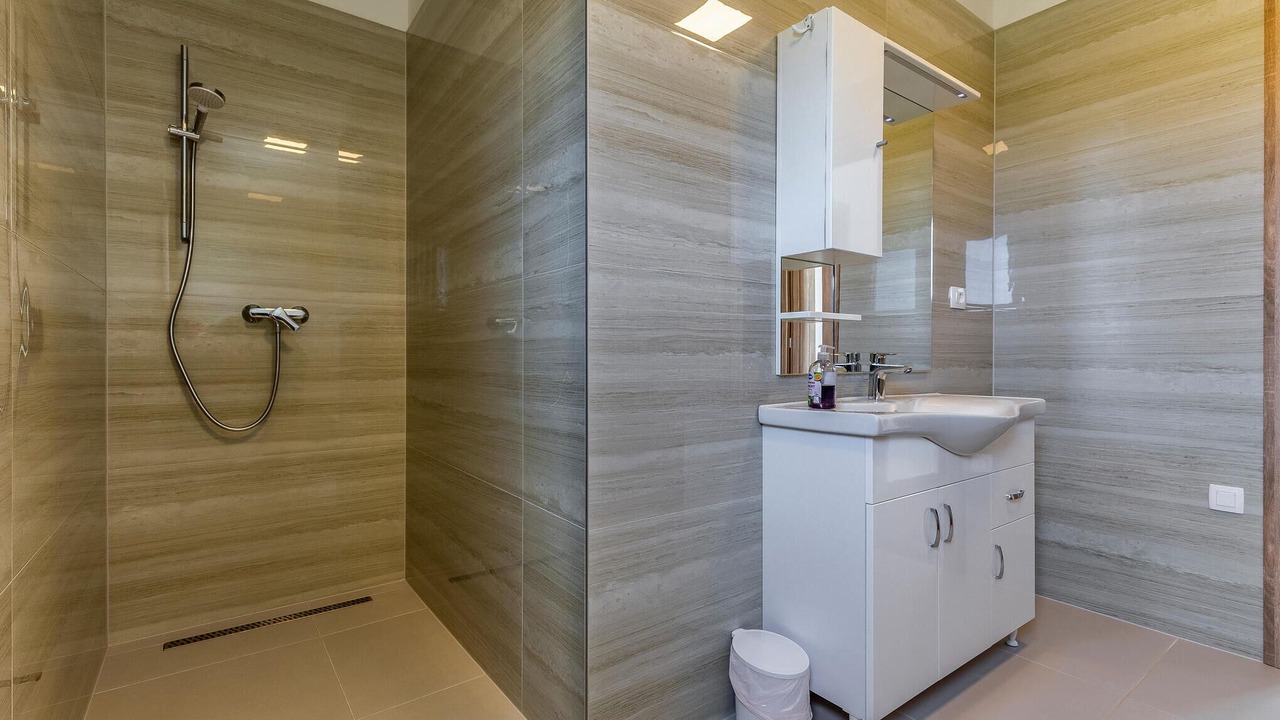 Photo of Bathroom in Skatari