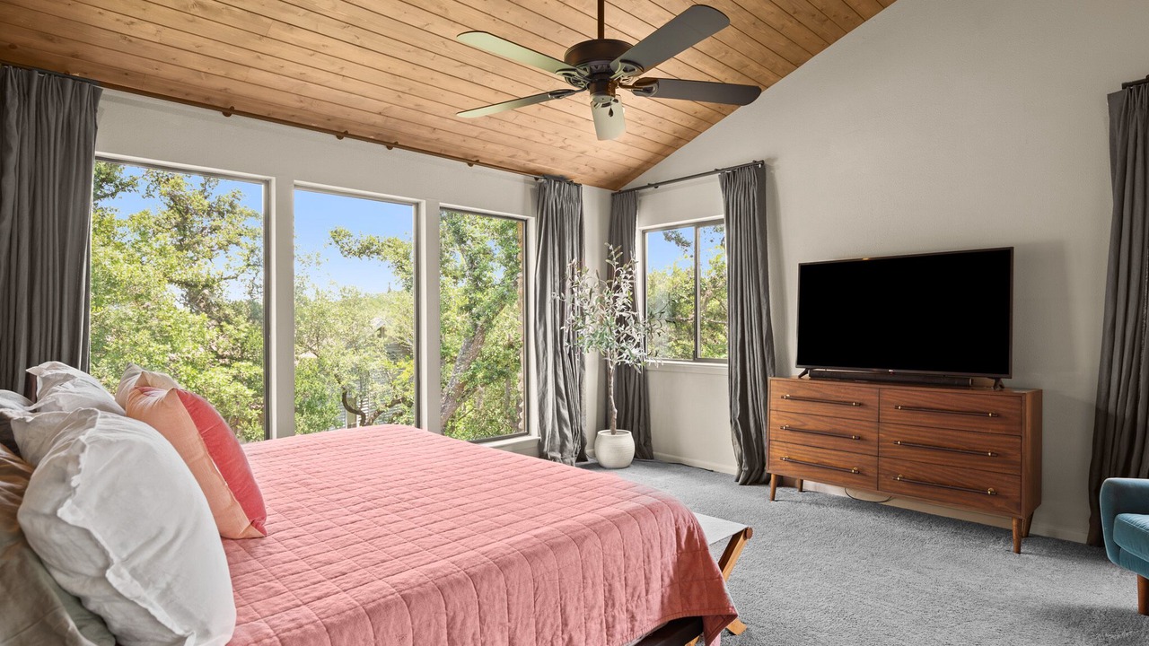Photo of Bedroom in Barton Hills