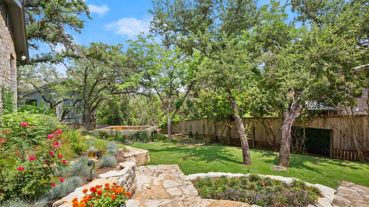 Photo of Outdoor in Barton Hills