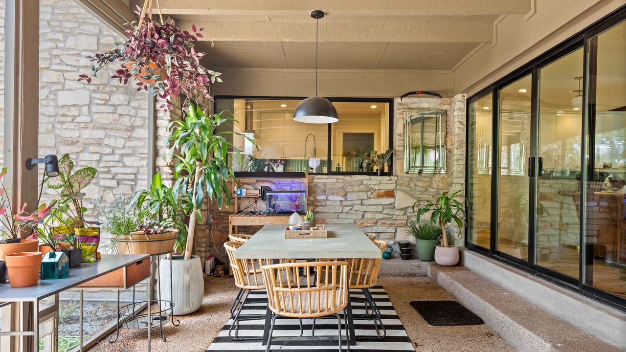 Photo of Outdoor in Barton Hills