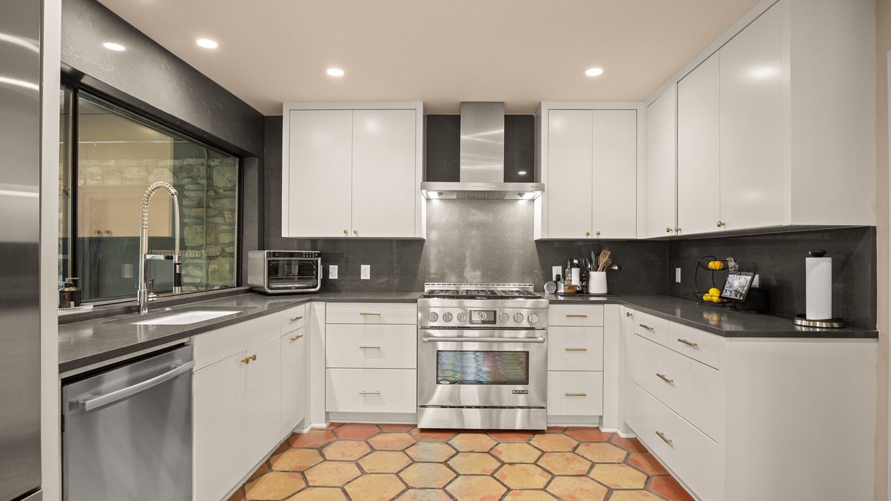 Photo of Kitchen in Barton Hills