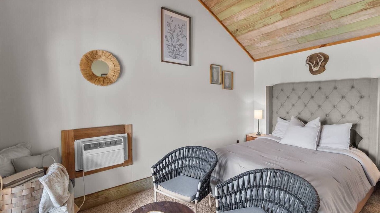 Photo of Bedroom in Shreveport