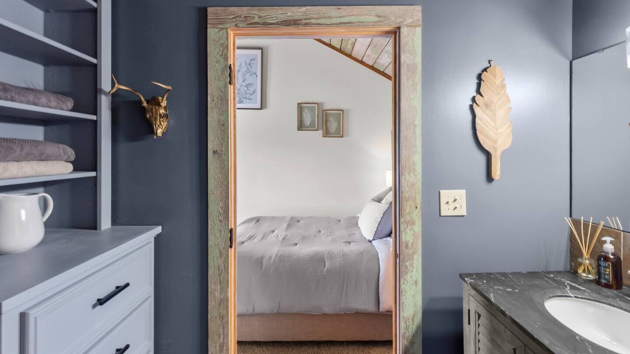 Photo of Bedroom in Shreveport