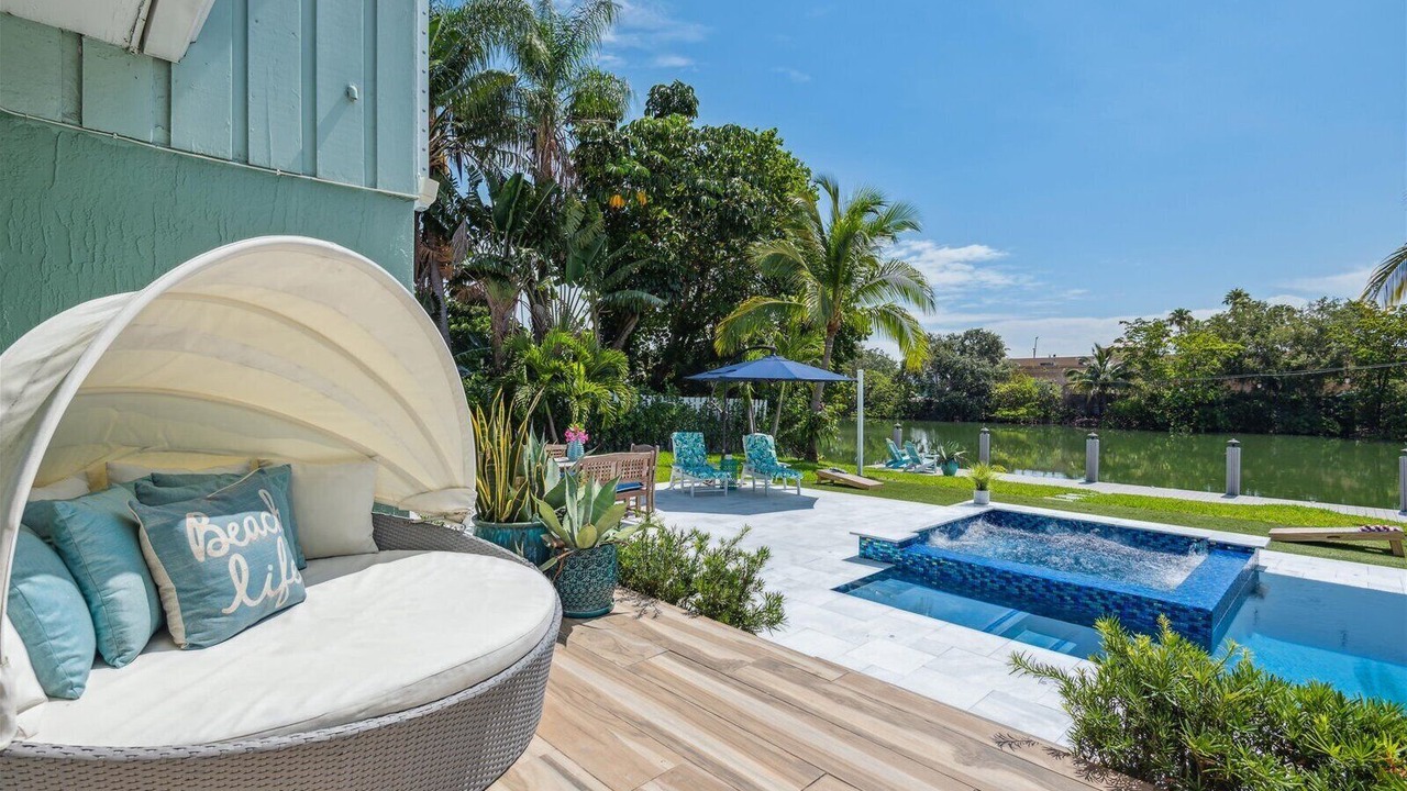 Photo of Outdoor in Poinsettia Heights