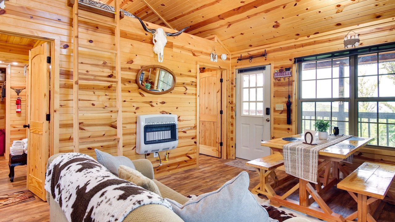 Photo of Livingroom in Clayton