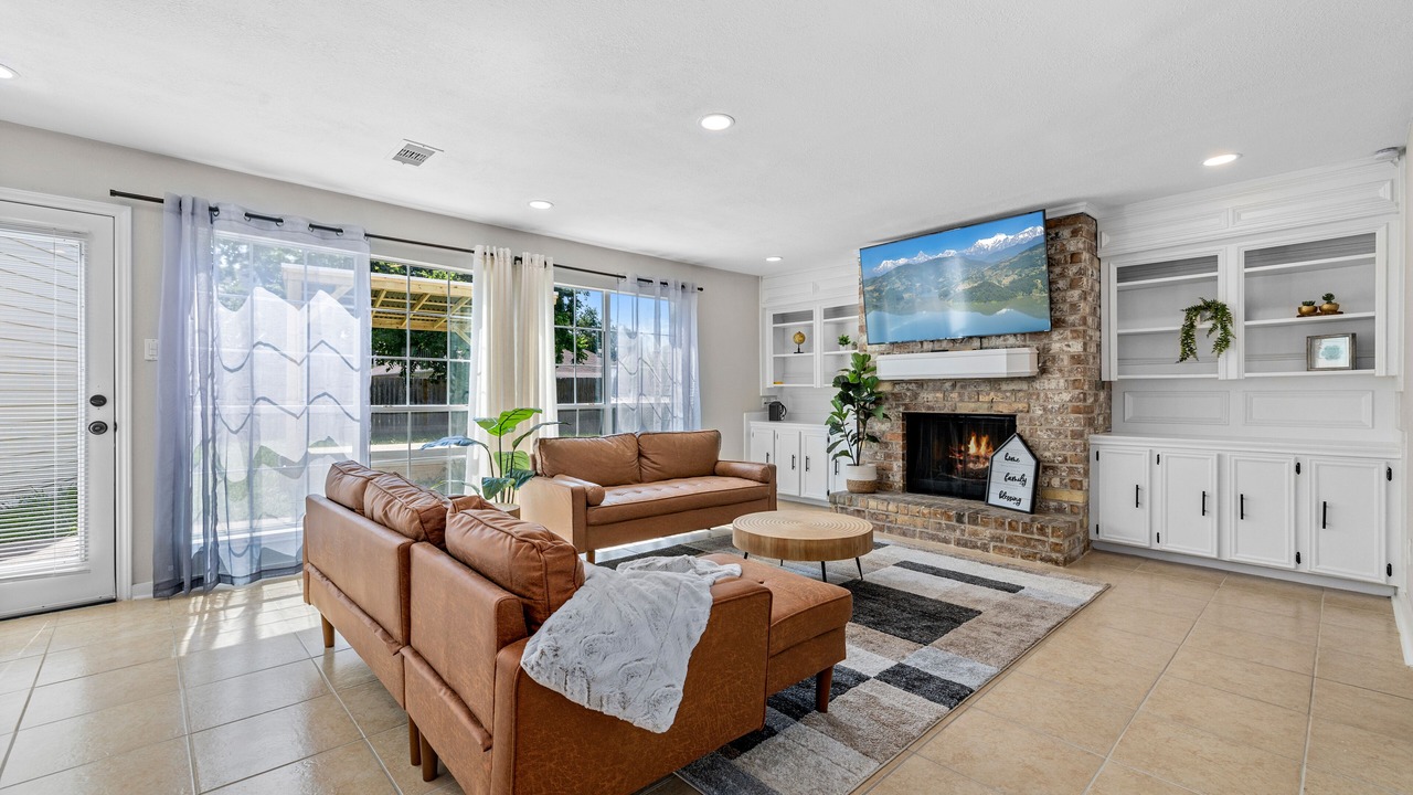 Photo of Livingroom in Mission Bend